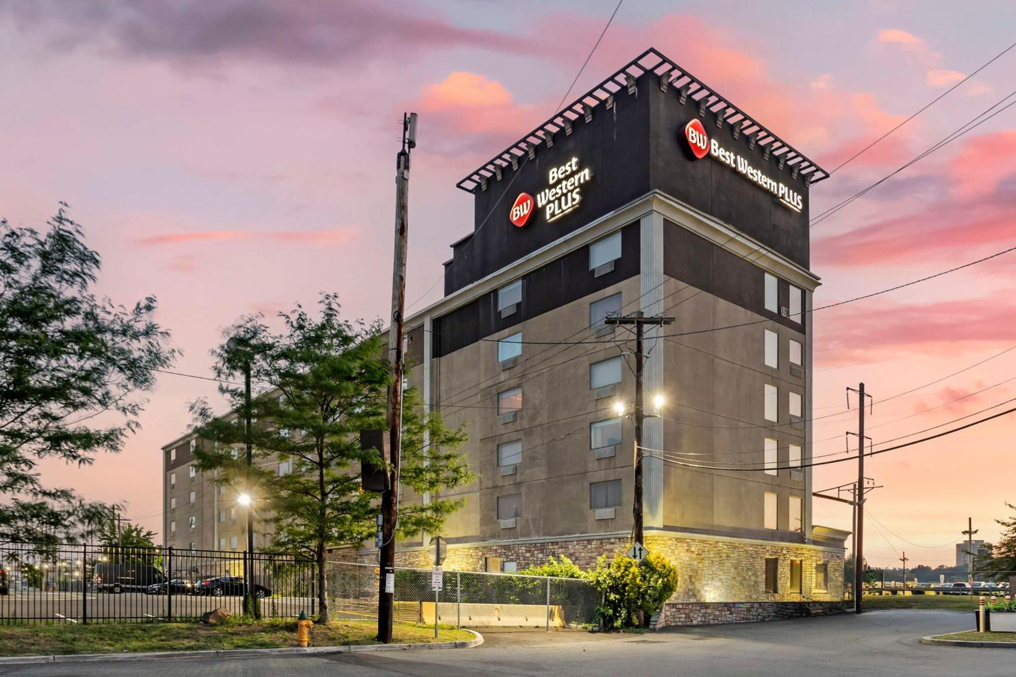 Best Western Plus Newark Airport West Exteriér fotografie